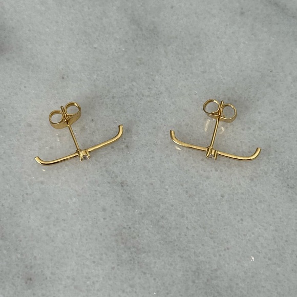 Gold Suspender Cuff Huggie Crystal Earrings 

Brand New - Picture 3 of 4